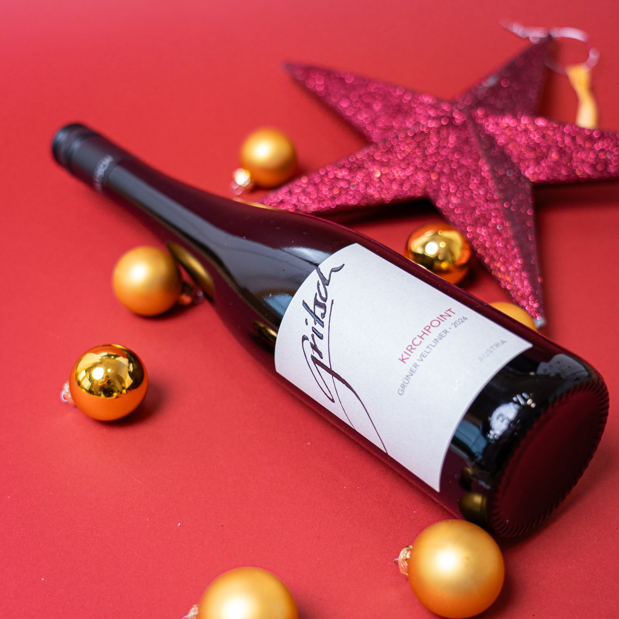 Weihnachtlicher Genusskorb mit Knabberei