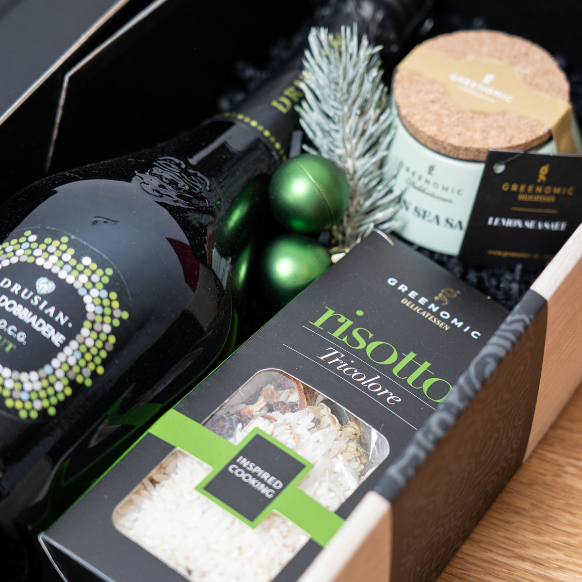 Prosecco Superiore mit Risotto-Abend – geöffnetes Geschenkpaket
